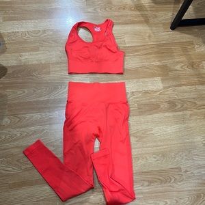 Scrunch butt legging set- Size S